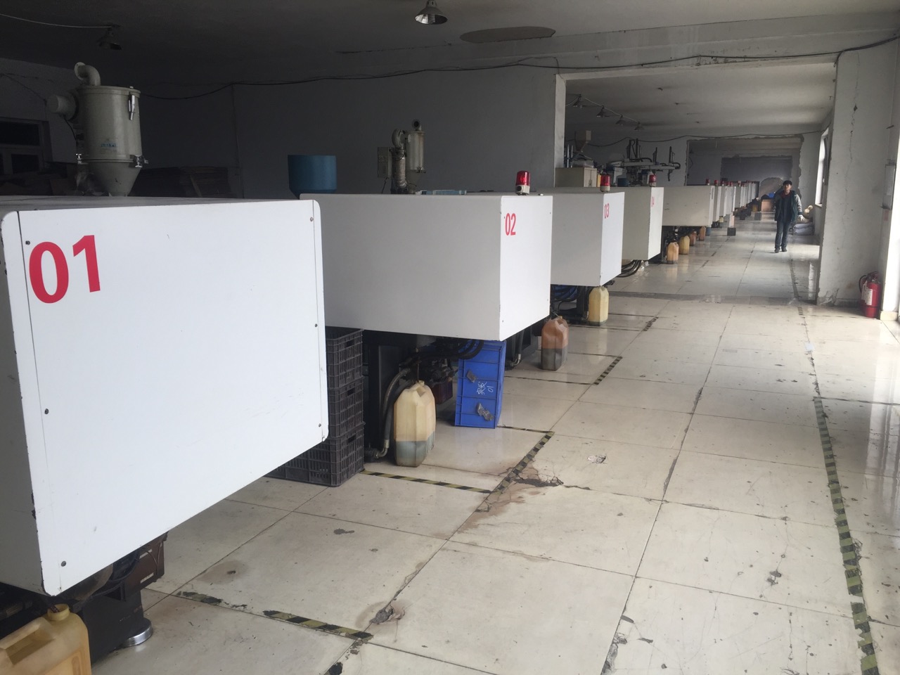 ���a����չʾ